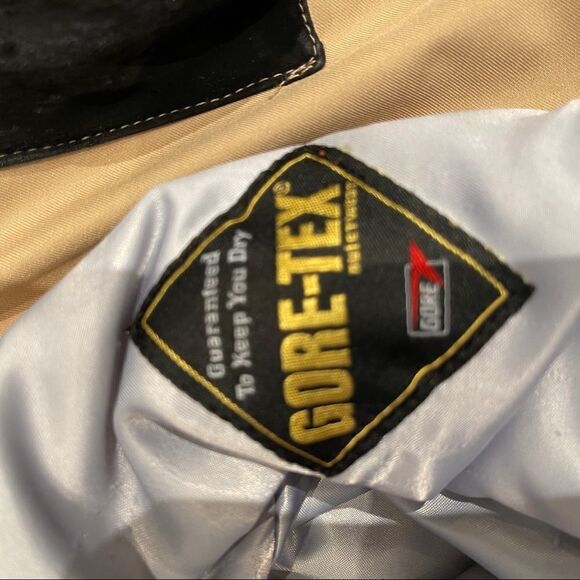 Rossignol JC De Castelbajac Women's Size M Ski Jacket Tan Mock Neck Pockets - Picture 10 of 16